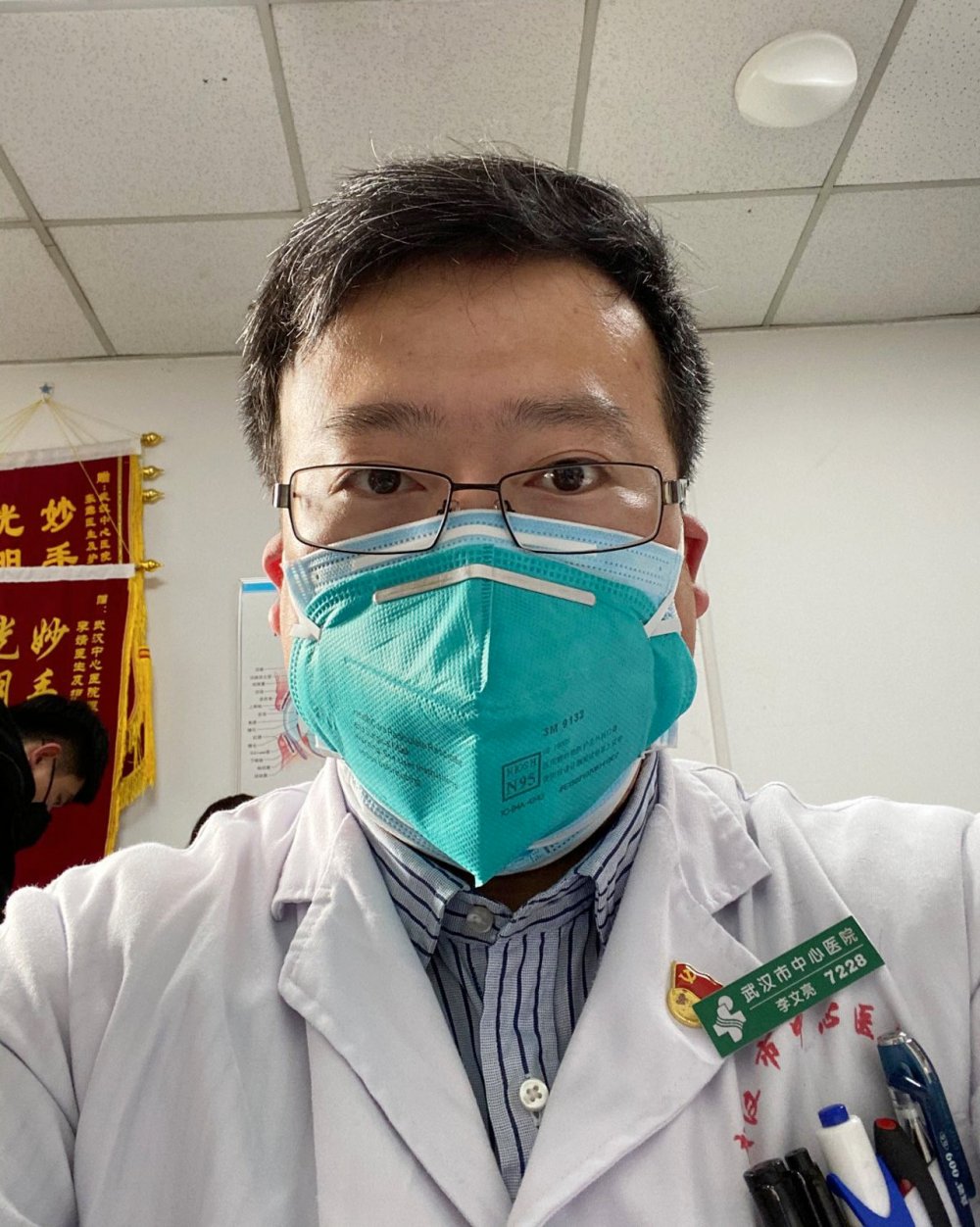 koronavirüsü ilk bulan Çinli doktor Li Wenliang