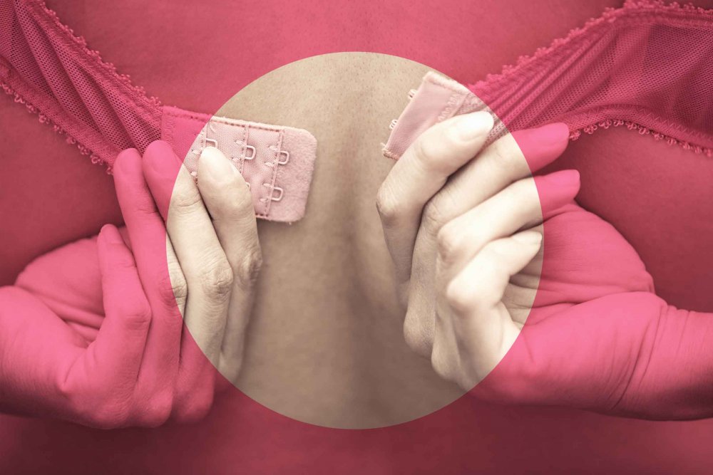What are the signs of breast cancer