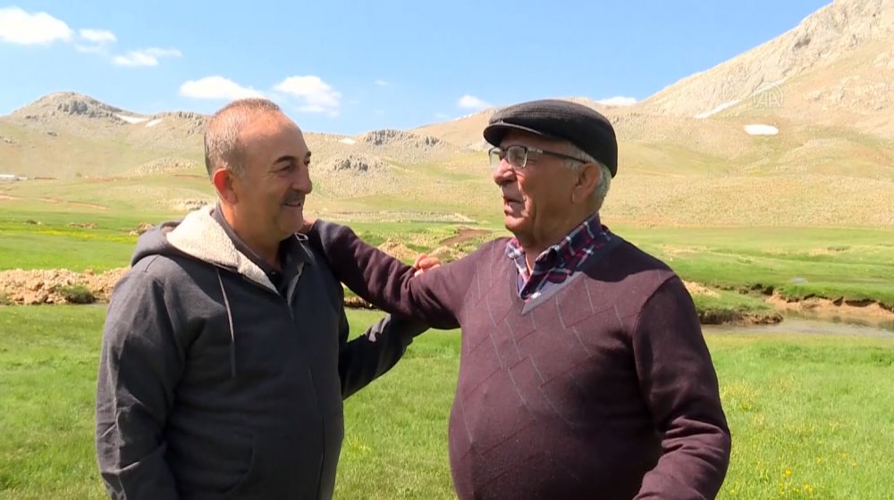 Dışişleri Bakanı Mevlüt Çavuşoğlu Babalar Günü Mevlüt Çavuşoğlunun babası Osman Çavuşoğlu