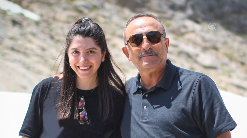 Dışişleri Bakanı Mevlüt Çavuşoğlu Babalar Günü Mevlüt Çavuşoğlunun kızı İrem Çavuşoğlu
